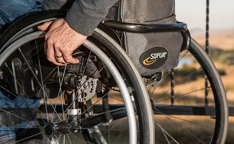 Piattaforme elevatrici per disabili: come sono disciplinate dalla legge