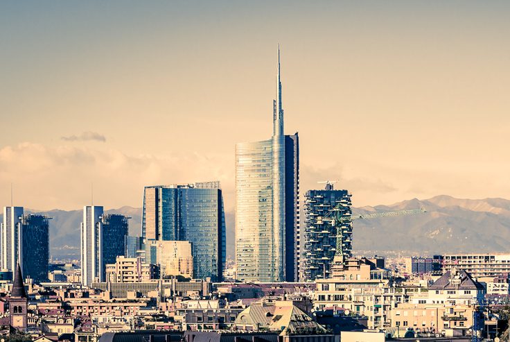 Che ascensori ha lo storico quartiere di Milano con modernissimi grattacieli?